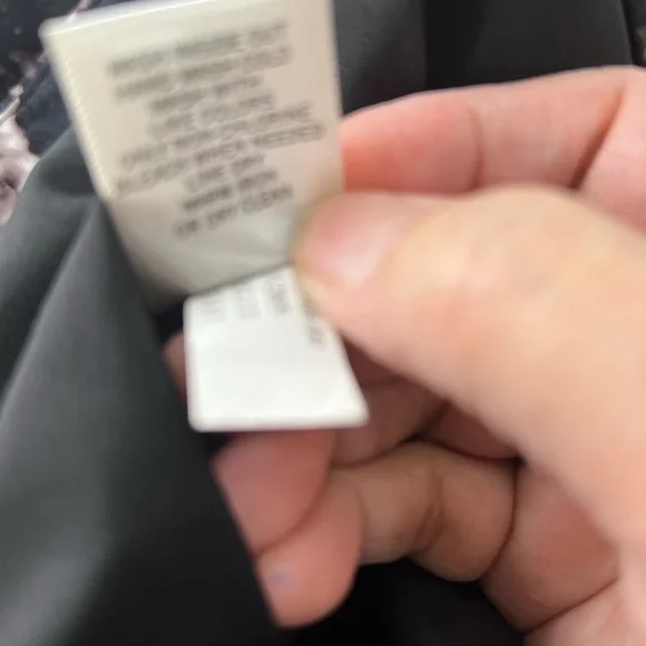 Banana Republic Black and Cream Pencil Skirt - Picture 4 of 11